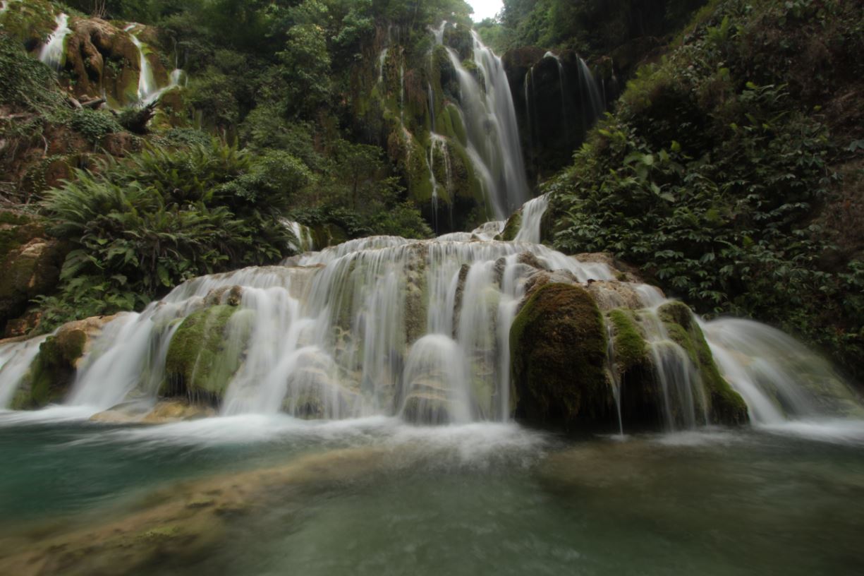 Air terjun yang bertingkat-tingkat serta memiliki debit air yang cukup besar, menjadi daya tarik tersendiri selain rimbunnya pepohonan yang mengelilingi kawasan air terjun Kanabuwai. TN MATALAWA