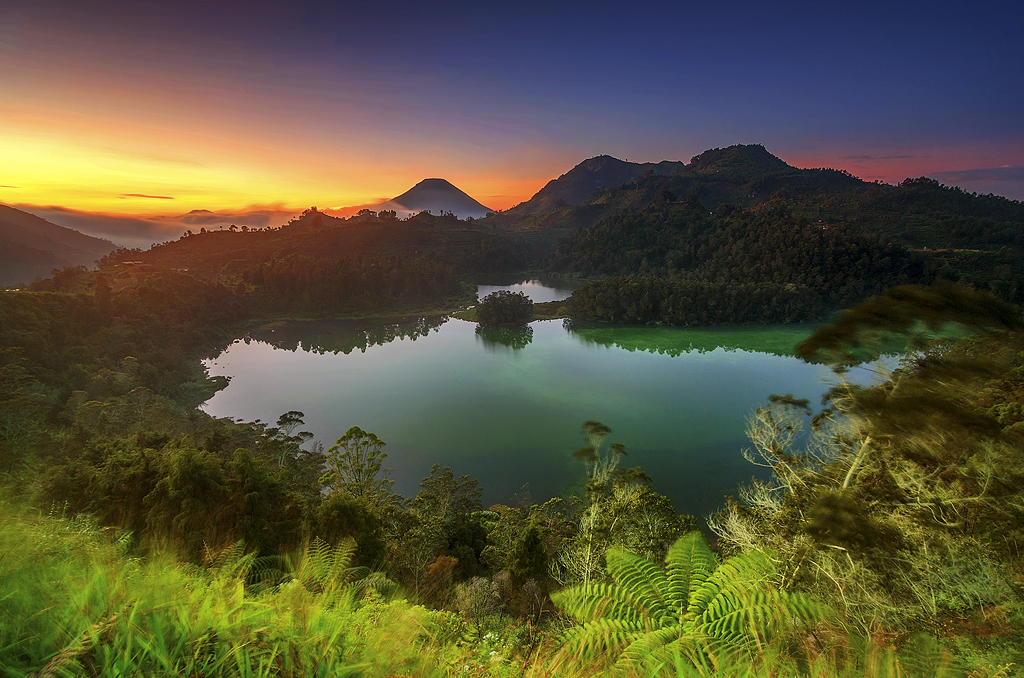 Sunrise TWA Telogo Warno Telogo Pengilon Pagi Hari