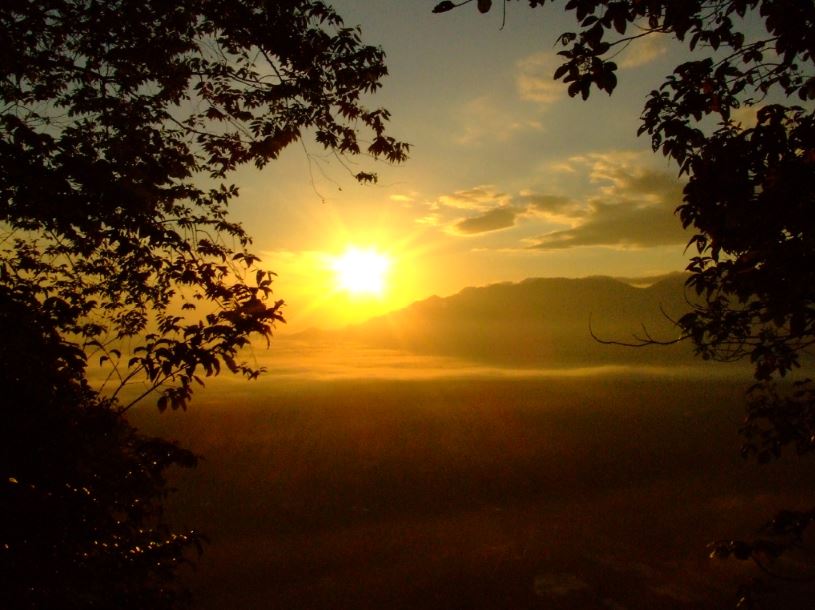 View Sunrise Di Batu Bulan