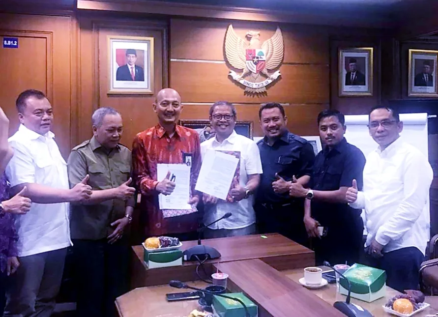 Banner Penandatanganan Amademen Pertama Perjanjian Kerjasama antara Balai Besar KSDA Riau dengan PT PLN (Persero)