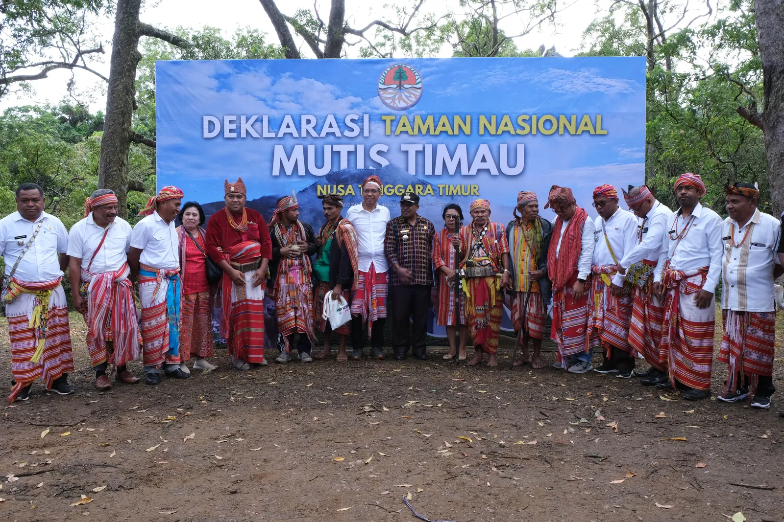 Banner Deklarasikan Taman Nasional Mutis Timau, Kini Indonesia Punya 56 Taman Nasional