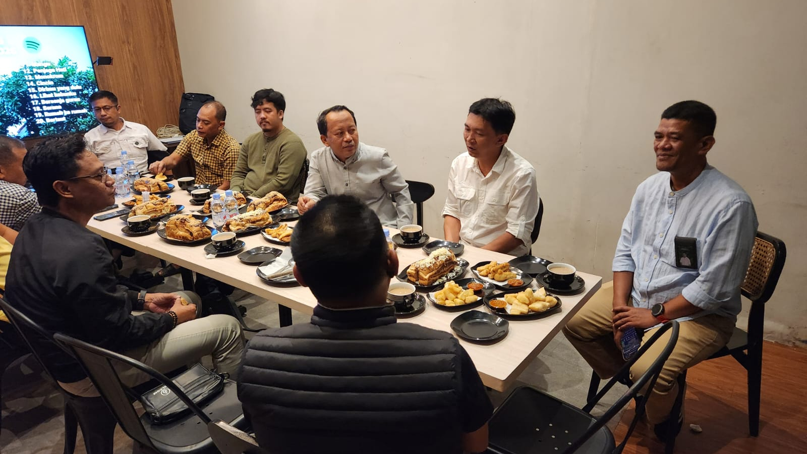 Banner Buka Puasa Bareng, Polairud dan Balai Taman Nasional Taka Bonerate, Satu Misi Jaga Laut