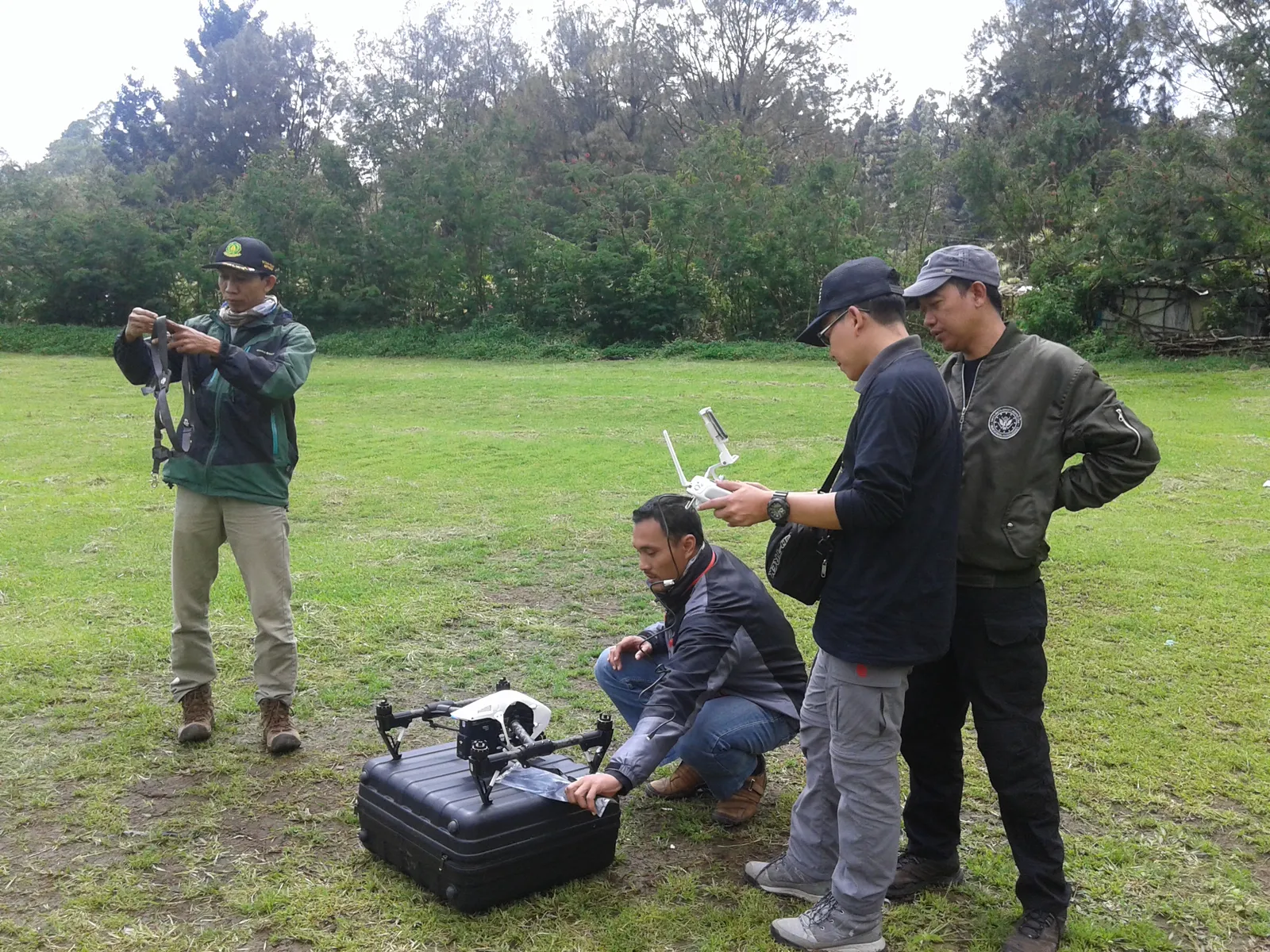 Banner Pengoperasian Pesawat Tanpa Awak di TN Gunung Gede Pangrango