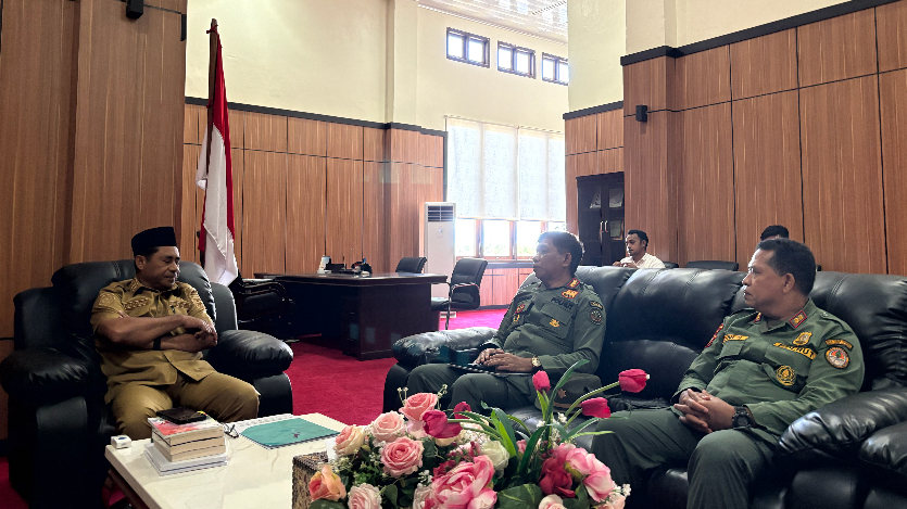 Banner Bupati Halmahera Timur Sepakat Dorong Konservasi Berbasis Pemberdayaan Masyarakat di TN Aketajawe Lolobata