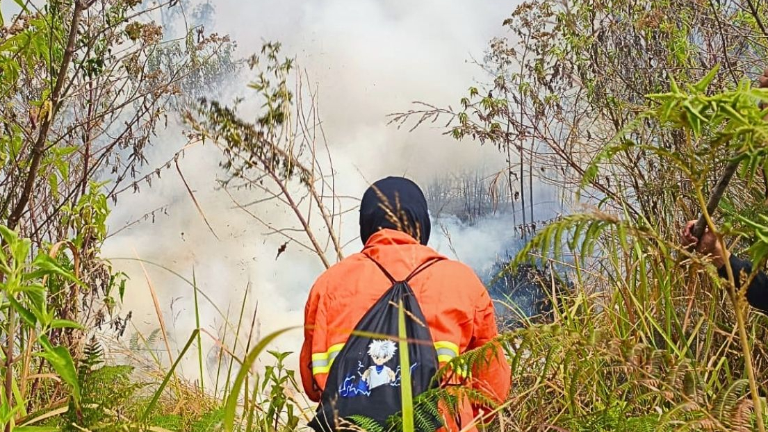 Banner Api Mendekati Cikasur, Tim Bergerak Menjaga Argopuro