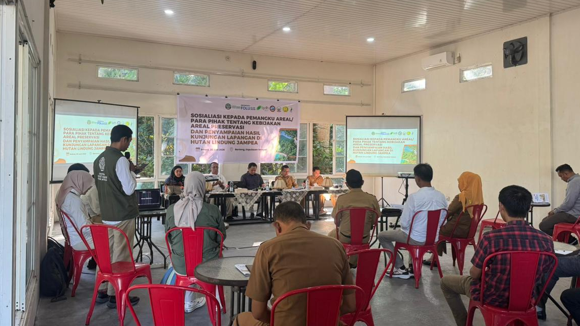 Banner Program FOLU-NetSink 2030 Jembatani Perjumpaan Burung Langka di Hutan Lindung Jampea