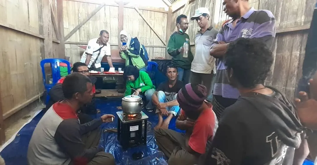 Banner Kompor Biomas Untuk Kelompok Tani Rimbawan Desa Nduaria