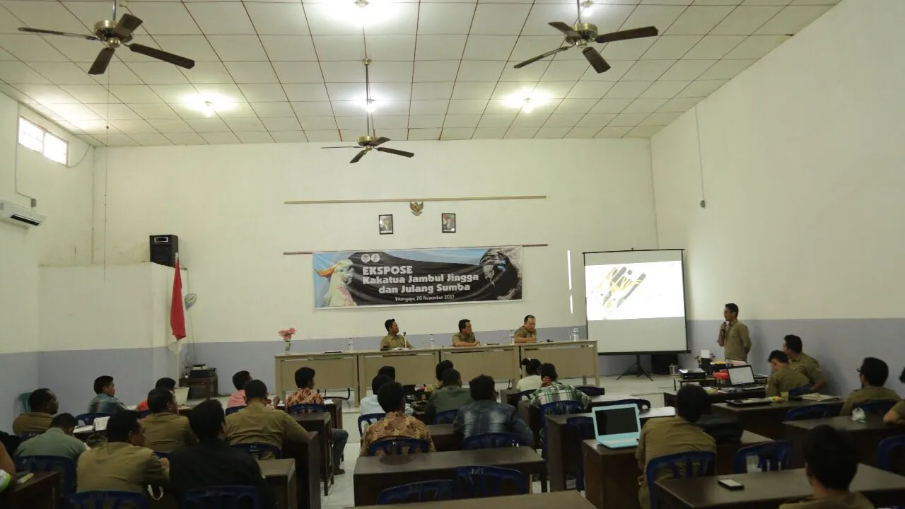 Banner Ekspose Kakatua Dan Julang Sumba Taman Nasional Matalawa