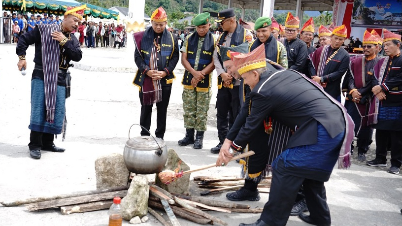 Banner Dukung Pelestarian Budaya di Pakpak Bharat lewat Pesta Budaya Oang-oang 2026