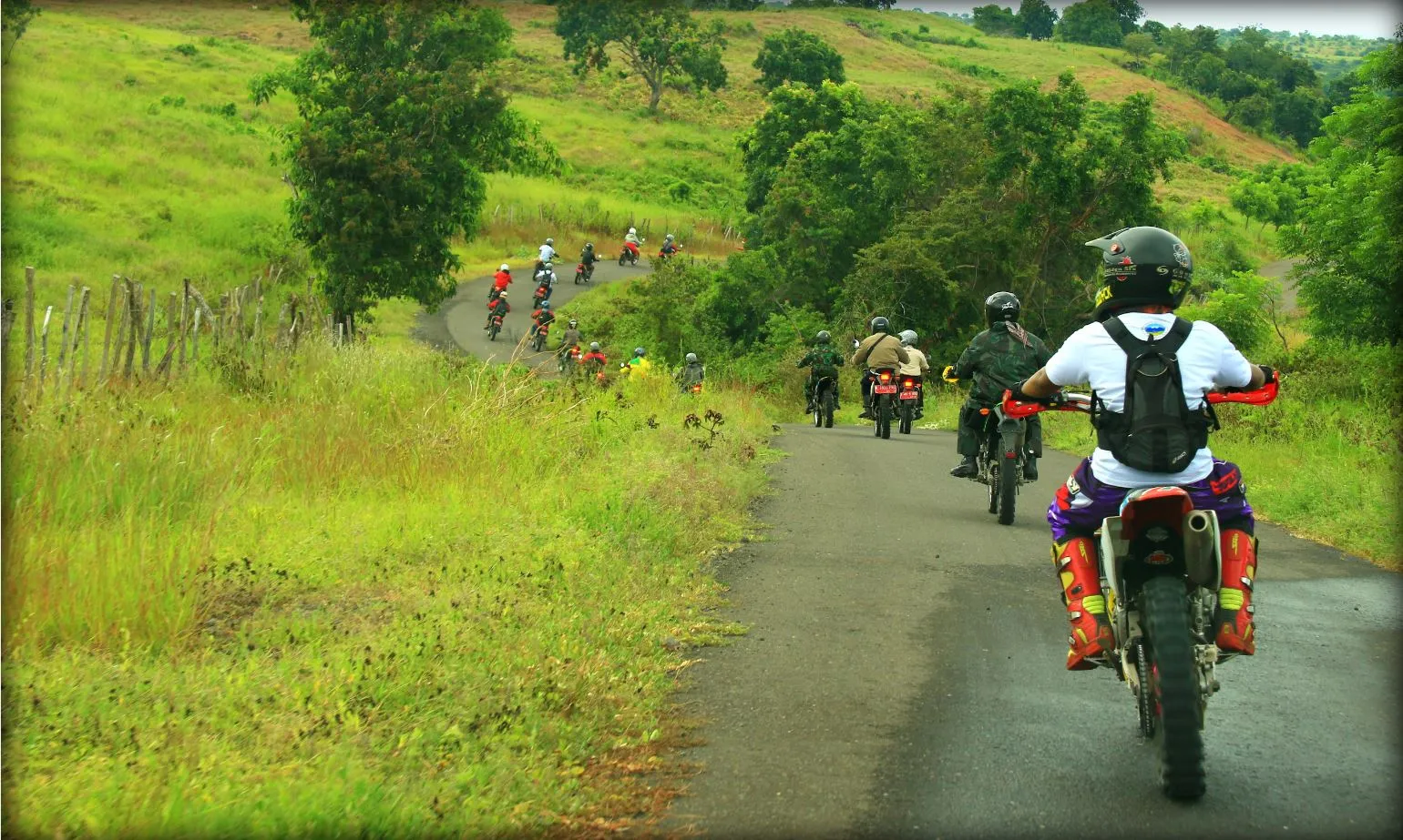 Banner Wana Trail Tambora 2017 “Selamatkan Hutan dan Lingkungan Melalui Ekspedisi Keliling Taman Nasional Tambora”