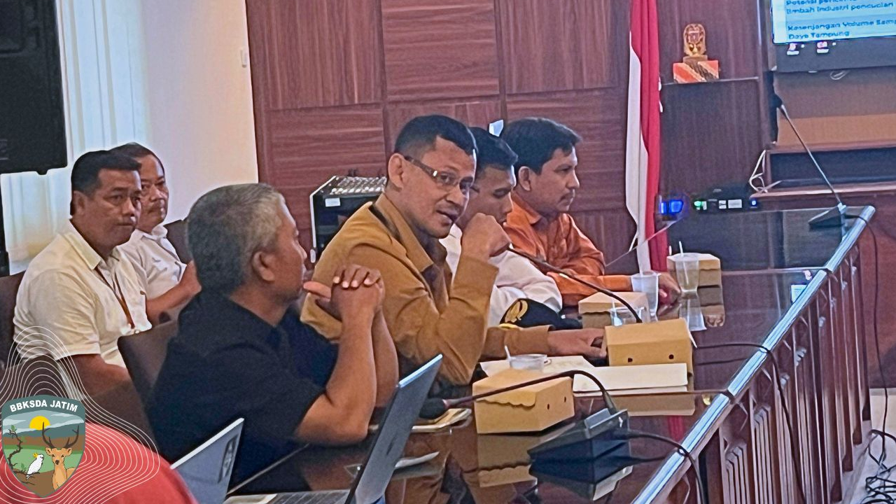 Banner Karst Tergerus, Air Terancam: Lima Alarm Lingkungan Tuban 2026