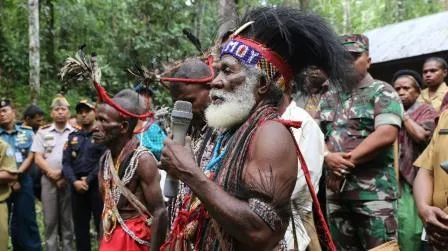 Banner Kembangkan TWA Sorong, Balai Besar KSDA Papua Barat selenggarakan Upacara Adat Moi sebagai Wujud Penghormatan Adat dan Tradisi