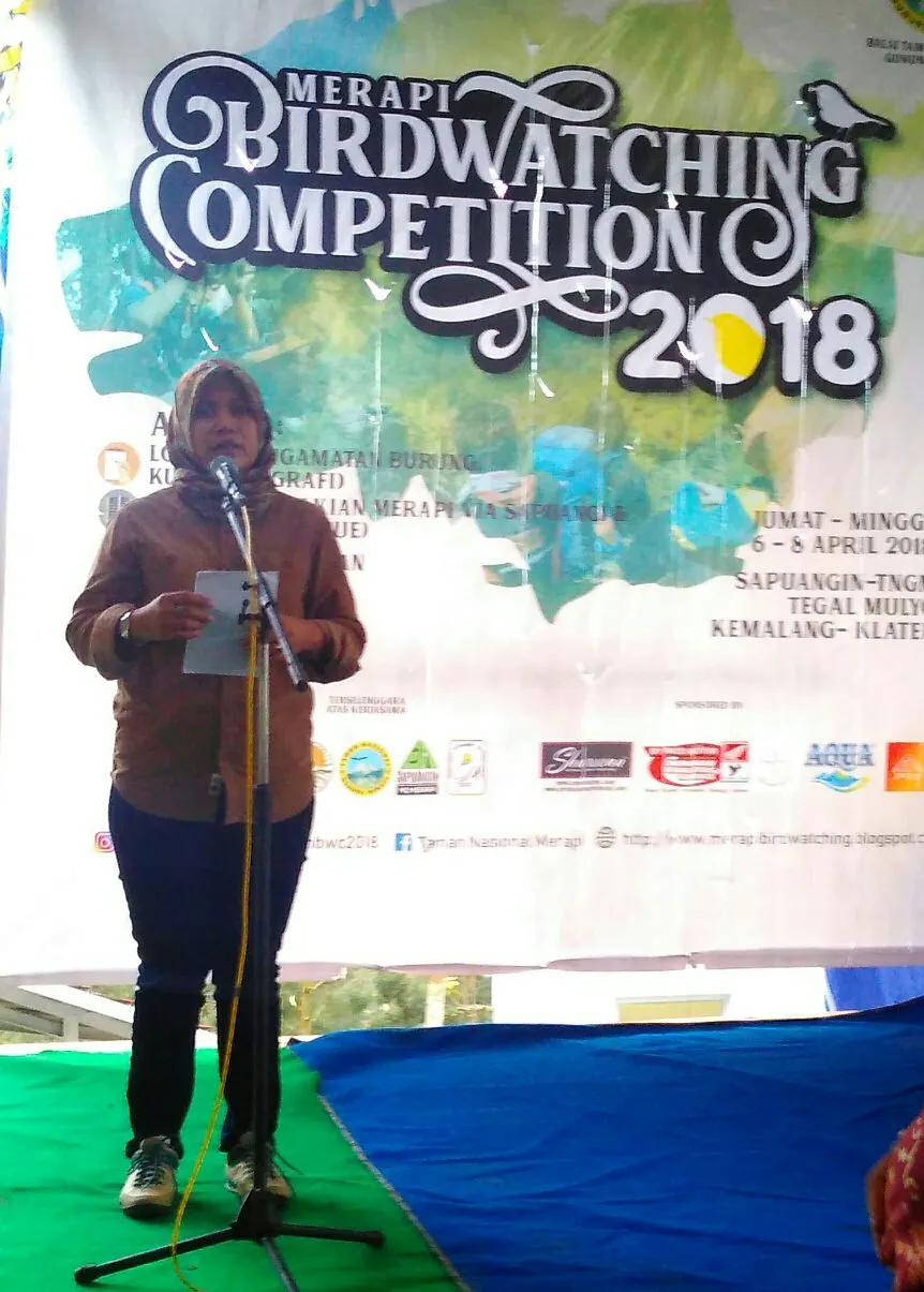 Banner Ratusan Pengamat Burung Berkumpul di Merapi