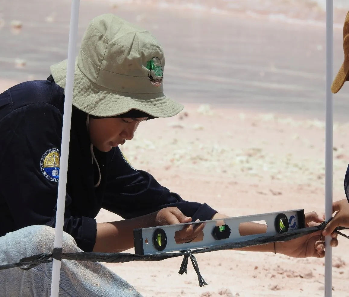Banner Mahasiswa Magang Ilmu Kelautan Unsoed Berhasil Memetakan Profil Pantai di Pulau Padar