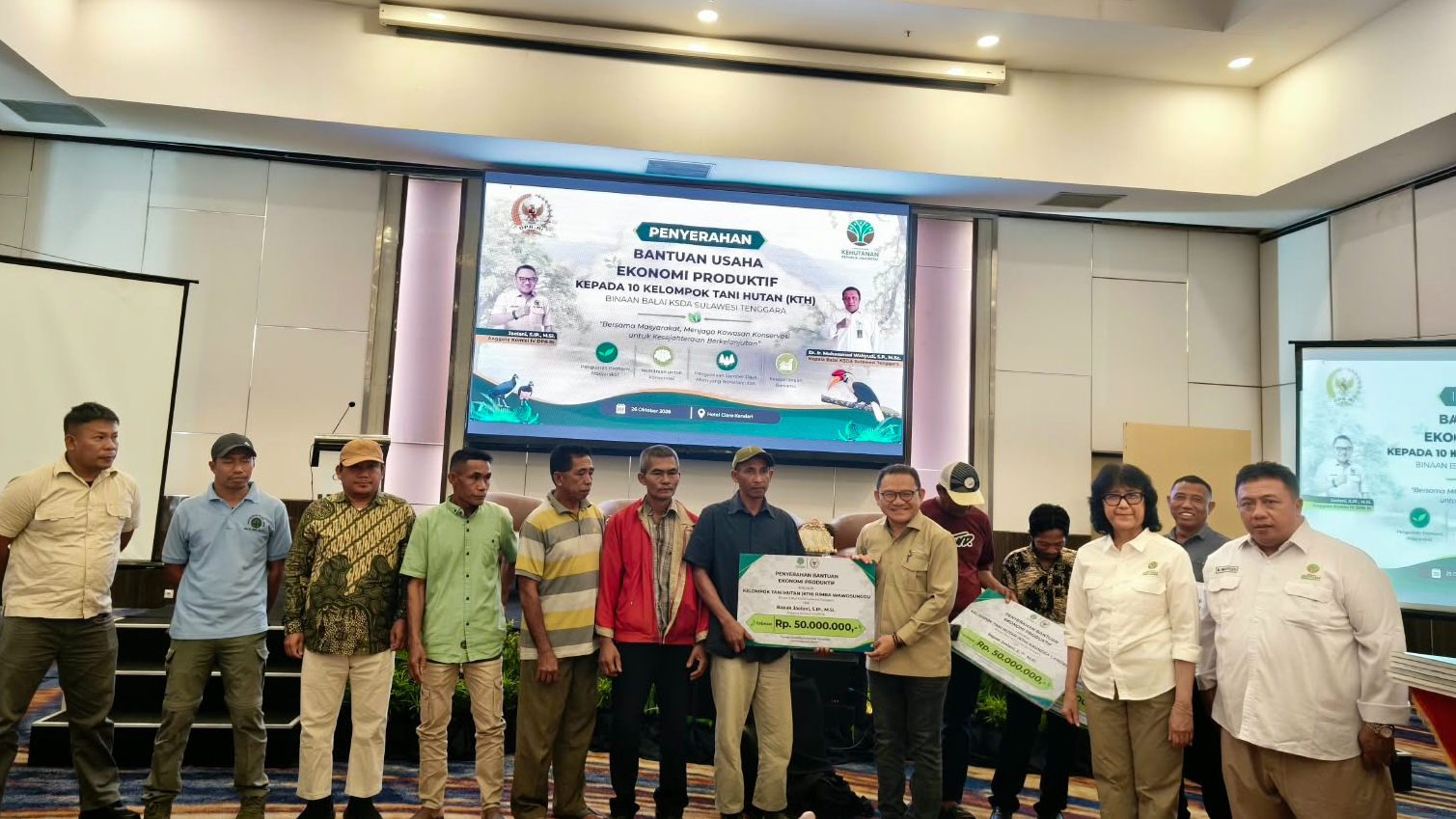 Banner BKSDA Sulawesi Tenggara Salurkan Bantuan Ekonomi Produktif kepada 10 Kelompok Tani Hutan