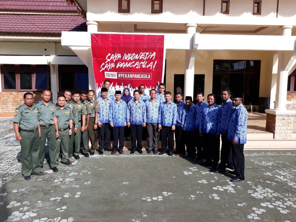 Banner Pekan Pancasila, TN Kepulauan Togean Laksanakan Buka Puasa Bersama Santri Dan Upacara Bendera