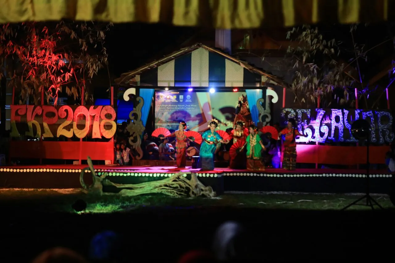 Banner Perhelatan Akbar Festival Komunitas Pesisir 2018, Resmi Ditutup