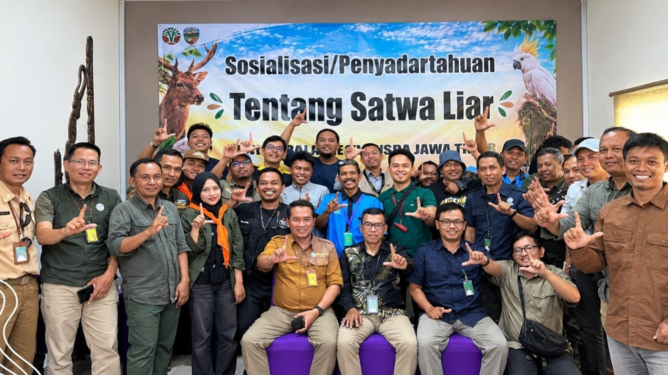 Banner Mencintai Satwa Tak Cukup, Komunitas Diajak Melek Konservasi dan Hukum