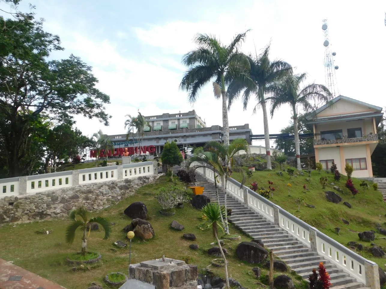 Banner Yuk Berwisata Alam Dan Sejarah di Tahura Gunung Menumbing Bangka Barat