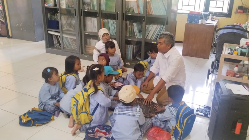 Banner Generasi Muda Karimunjawa Belajar Langsung Konservasi Penyu