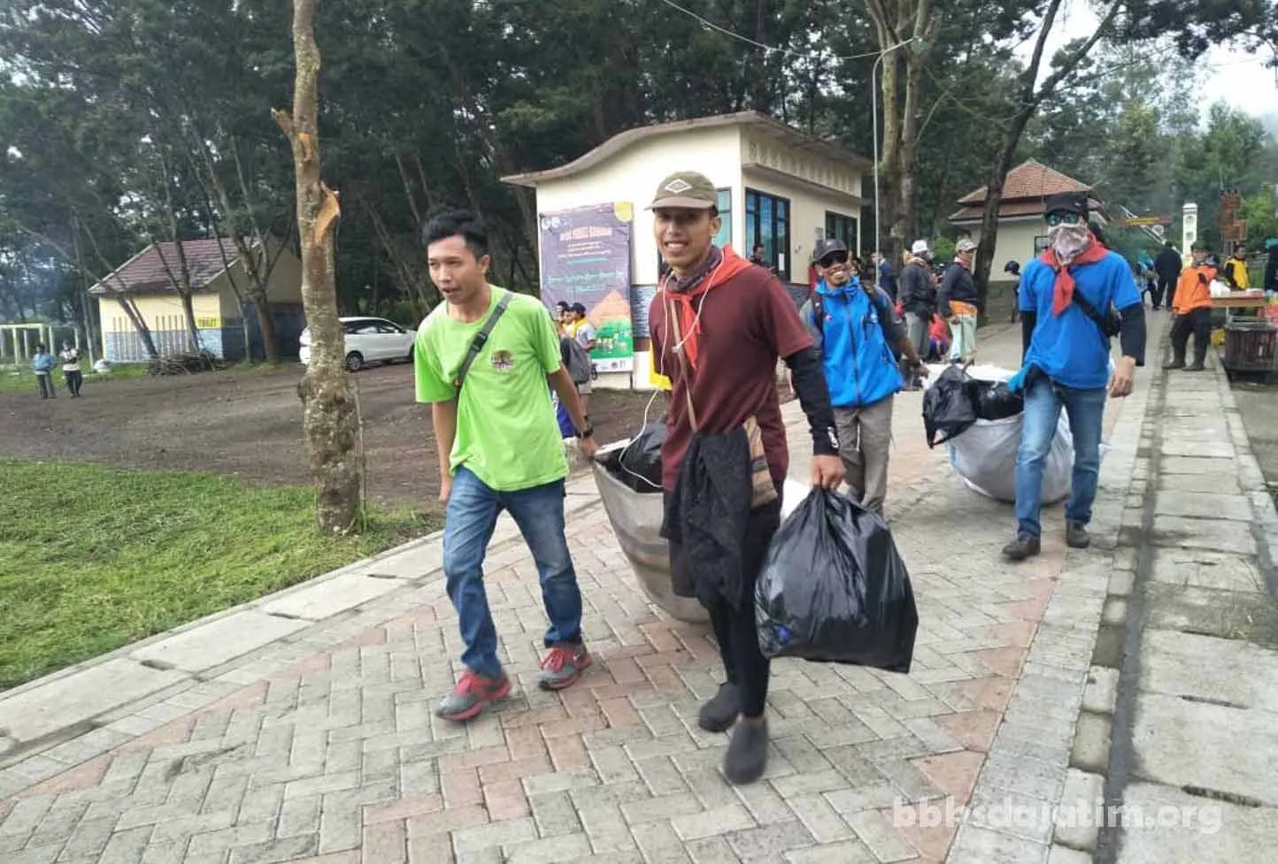Banner Ijen Rijik Ciptakan Ijen Yang Bersih