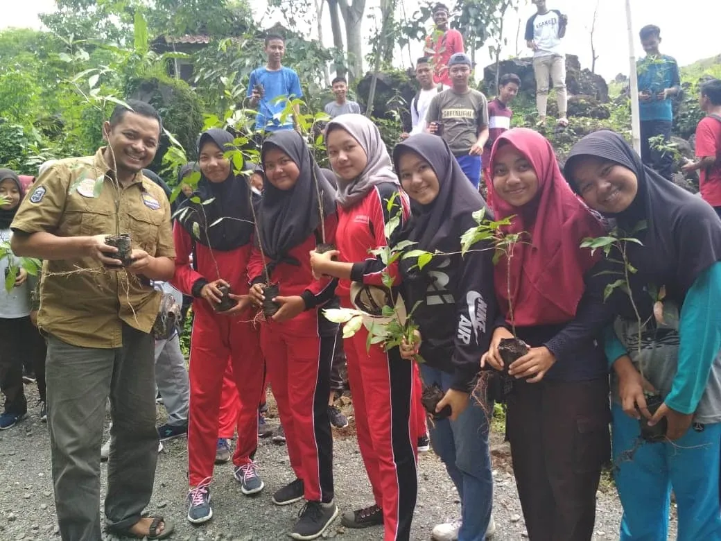 Banner Polisi Kehutanan Milenial