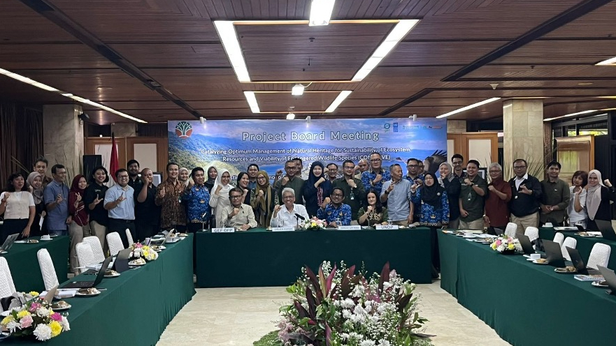 Banner Project Board Meeting Proyek CONSERVE dan IN-FLORES: Siapkan Strategi Membangun Konservasi Keberlanjutan Bersama
