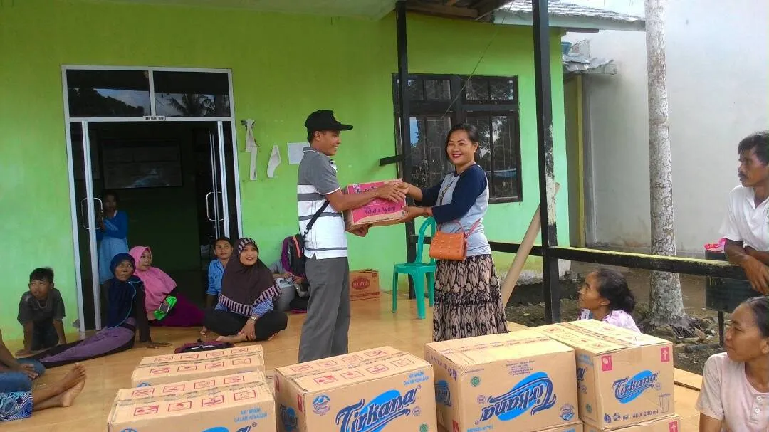 Banner Bantuan Sembako Untuk Korban Banjir oleh Balai TN Gunung Palung