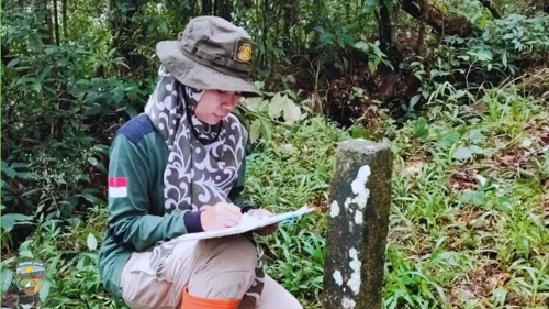 Banner Berita Perempuan, Alam, dan Masa Depan, Merawat Kehidupan Menuju Indonesia Emas 2045