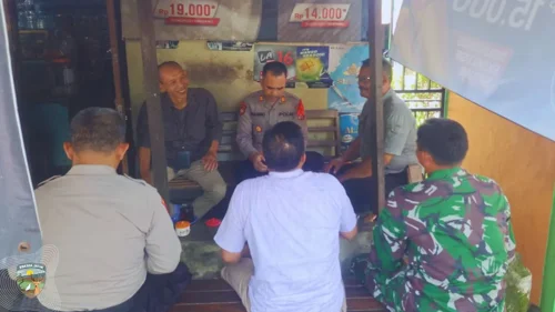 Banner Berita Jejak Lutung Jawa Mengantar Petugas KSDA ke Lereng Gunung Bancak